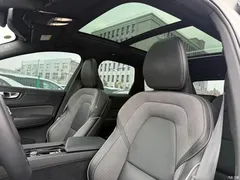 2022 Volvo XC60 B5 4WD Zhiyuan Sport, белый — фото 14