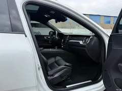 2022 Volvo XC60 B5 4WD Zhiyuan Sport, белый — фото 16