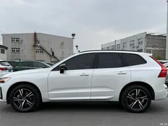2022 Volvo XC60 B5 4WD Zhiyuan Sport, белый — фото 25