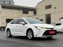 2022 Toyota Levin Hybrid 1.8H E-CVT Luxury, белый — фото 2