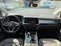2022 Volkswagen Viloran 380TSI Premium — фото 7