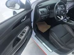 2021 Changan Raeton PLUS Blue Whale 1.5T DCT Luxury, белый — фото 16