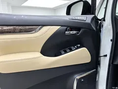2021 Toyota Alphard Hybrid 2.5L Premium, белый — фото 7