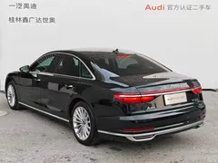 2021 Audi A8 A8L 50 TFSI quattro comfort, чёрный — фото 4