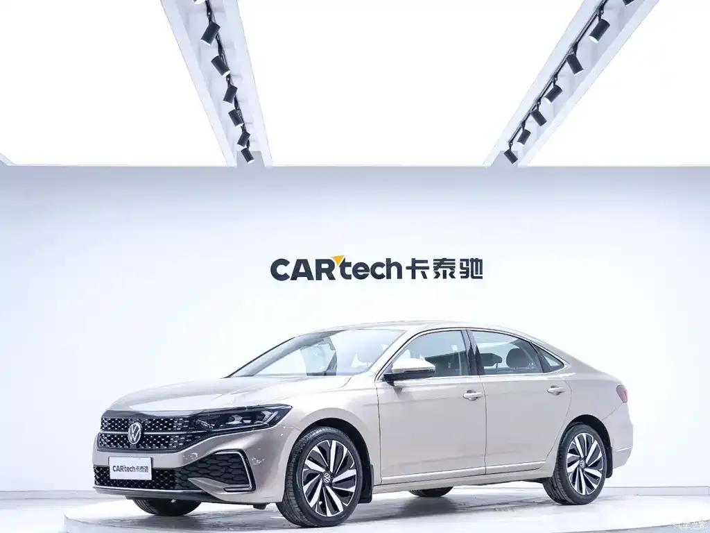 2022 Volkswagen Passat 330TSI Star Elite