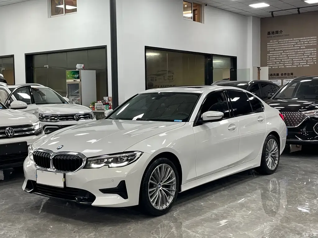 2022 BMW 3 Series modified 320i sports package