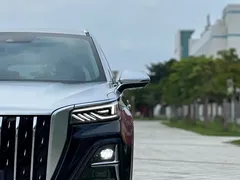 2025 Hongqi HS5 2.0T 4WD Pro, чёрный — фото 7