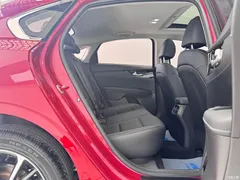 2021 Kia K3 1.5L CVT Fashion — фото 12