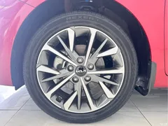 2021 Kia K3 1.5L CVT Fashion — фото 17