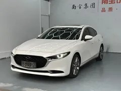 2021 Mazda 3 2.0L AT, белый — фото 1