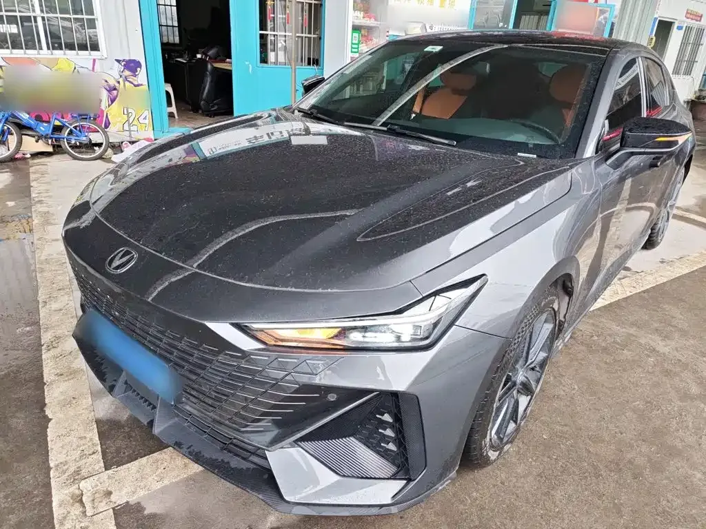 2022 Changan UNI-V 1.5T Premium
