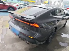 2022 Changan UNI-V 1.5T Premium — фото 5