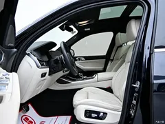 2022 BMW X7 xDrive40i Exclusive M Sports Package, чёрный — фото 11