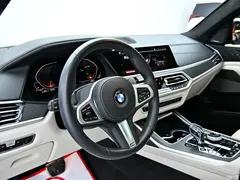 2022 BMW X7 xDrive40i Exclusive M Sports Package, чёрный — фото 15