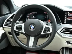 2022 BMW X7 xDrive40i Exclusive M Sports Package, чёрный — фото 19