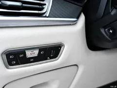 2022 BMW X7 xDrive40i Exclusive M Sports Package, чёрный — фото 23