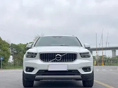 2021 Volvo XC40 4WD Sport, белый — фото 2