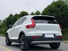 2021 Volvo XC40 4WD Sport, белый — фото 5