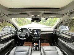 2021 Volvo XC40 4WD Sport, белый — фото 12