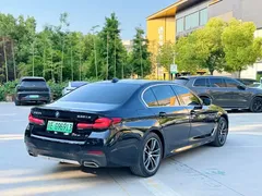 2022 BMW 5 Series 535Le PHEV M Sport Package, чёрный — фото 12