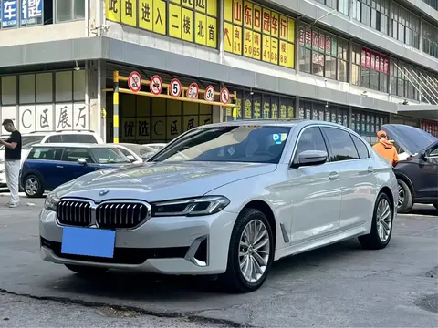 2022 BMW 5 Series 525Li