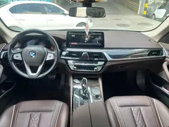 2022 BMW 5 Series 525Li, белый — фото 5