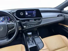 2021 Lexus ES 200 Excellence — фото 12