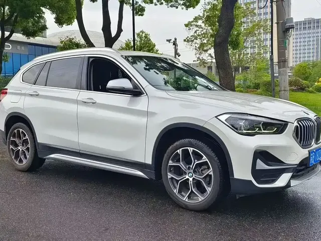 2022 BMW X1