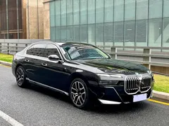 2023 BMW 7 Series 735Li M Sport Package, чёрный — фото 3