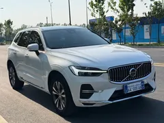 2023 Volvo XC60 4WD Luxury, белый — фото 3