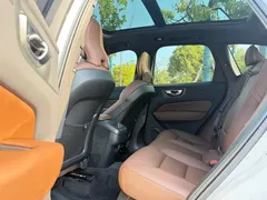 2023 Volvo XC60 4WD Luxury, белый — фото 6