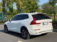 2023 Volvo XC60 4WD Luxury, белый — фото 12