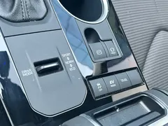 2022 Toyota Highlander Hybrid 2.5L 4WD Elite 7-seat, чёрный — фото 11