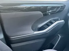 2022 Toyota Highlander Hybrid 2.5L 4WD Elite 7-seat, чёрный — фото 13