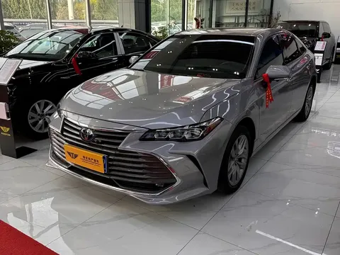 2019 Toyota Avalon Hybrid 2.5L Luxury V