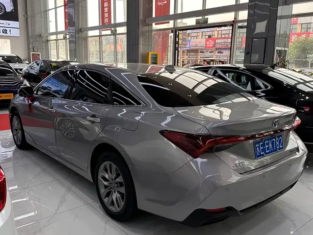 2019 Toyota Avalon Hybrid 2.5L Luxury