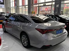 2019 Toyota Avalon Hybrid 2.5L Luxury V — фото 7