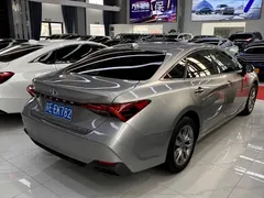2019 Toyota Avalon Hybrid 2.5L Luxury V — фото 9