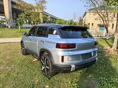2023 Geely ICON 1.5TD, синий — фото 5