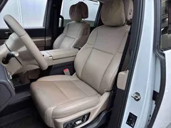 2025 Li Auto MEGA Ultra Smart Refresh, белый — фото 11