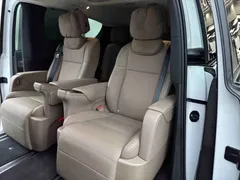 2025 Li Auto MEGA Ultra Smart Refresh, белый — фото 12