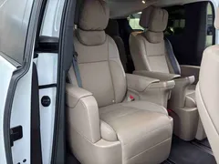 2025 Li Auto MEGA Ultra Smart Refresh, белый — фото 16