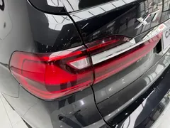 2021 BMW X7 xDrive40i Leading Luxury Package, чёрный — фото 14