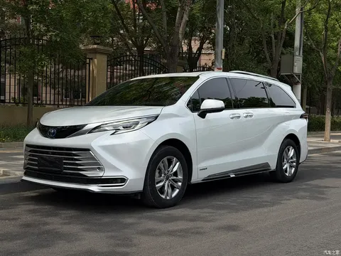 Toyota Sienna 2021