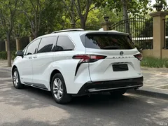 2021 Toyota Sienna 2.5L Hybrid Platinum — фото 5