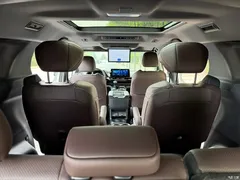 2021 Toyota Sienna 2.5L Hybrid Platinum — фото 9