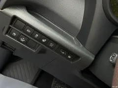 2021 Toyota Sienna 2.5L Hybrid Platinum — фото 14