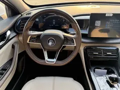 2023 BYD Qin PLUS DM-i 55KM, белый — фото 10