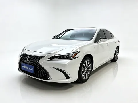 2020 Lexus ES 200 Excellence