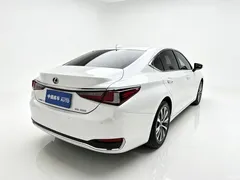 2020 Lexus ES 200 Excellence, белый — фото 2
